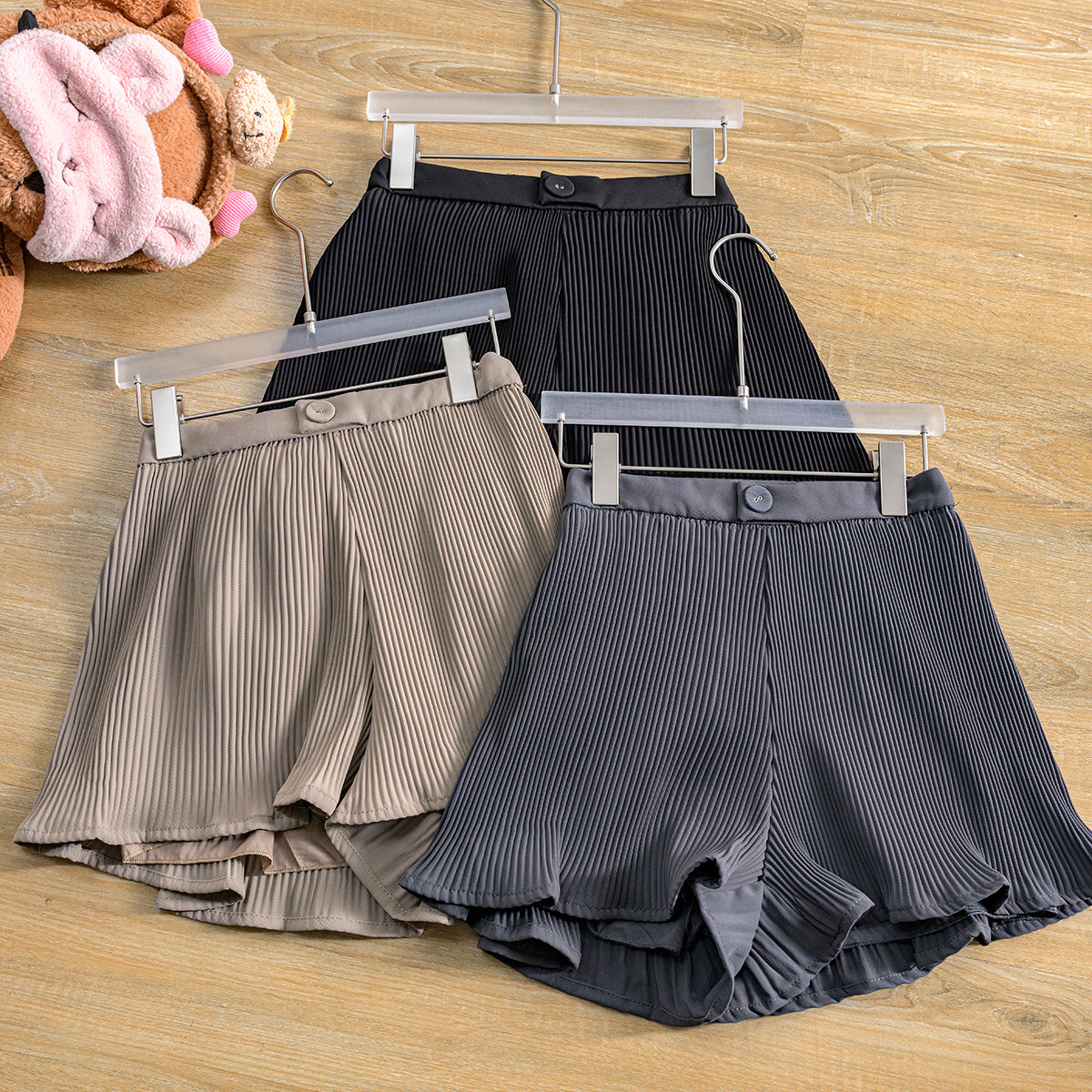 Chu Pleated Short Pants