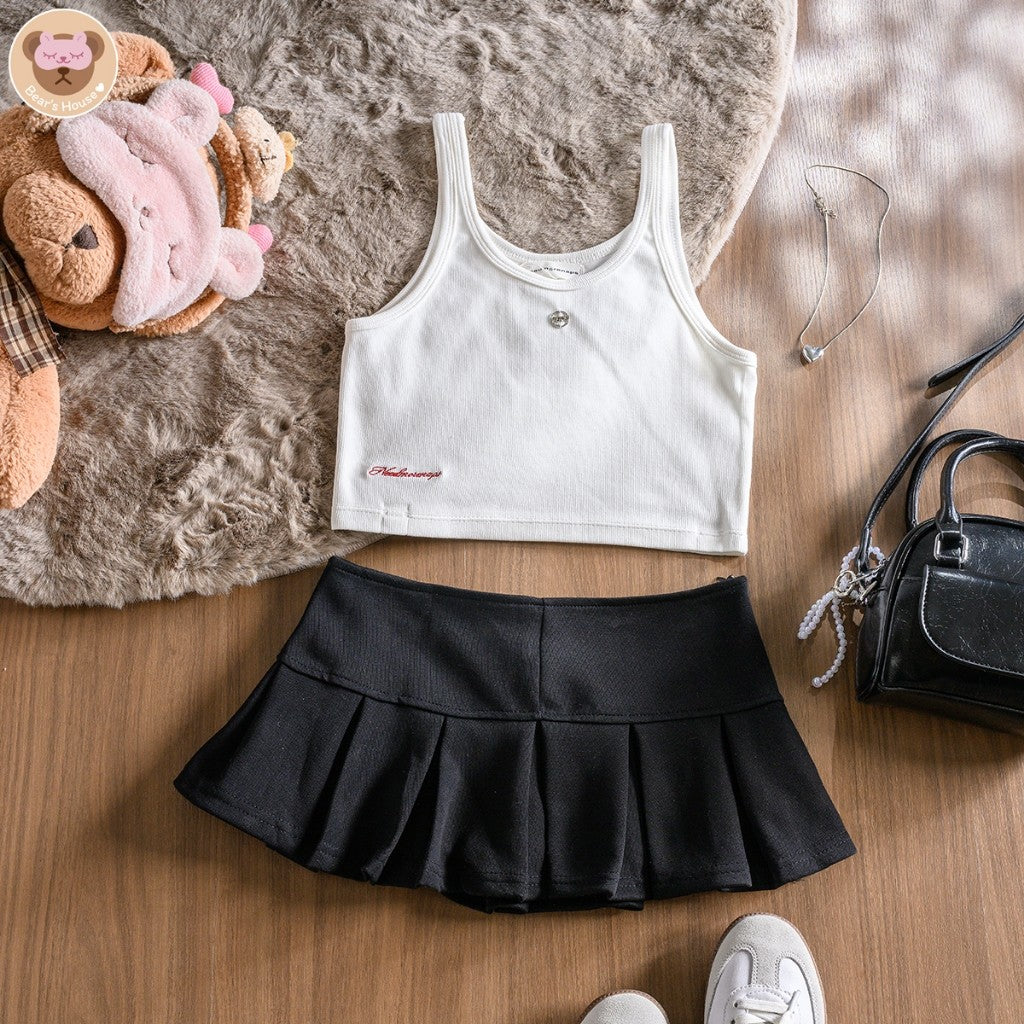 Pup up Tank Top เสื้อกล้ามสีพื้น ครอป ดีเทลติดอะไหล่เงิน ปลายเสื้อปักโลโก้ ผ้าร่องยืดหยุ่น