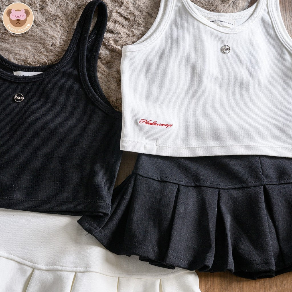 Pup up Tank Top เสื้อกล้ามสีพื้น ครอป ดีเทลติดอะไหล่เงิน ปลายเสื้อปักโลโก้ ผ้าร่องยืดหยุ่น