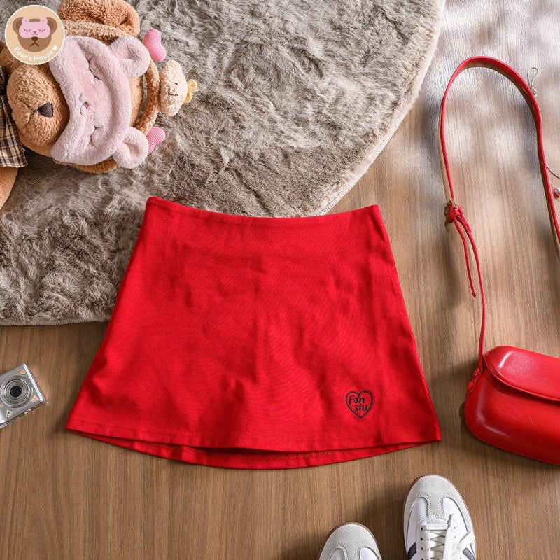 Otter Skirt กระโปรงทรงเอ ปักโลโก้ ผ้า Cotton